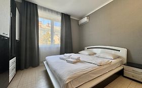 ApartPoltava Світлі та стильні апартаменти в центрі Полтави біля театру Гоголя, ЦУМ, банківський ЧЕК